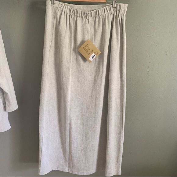 The Earth Collection 2 piece suit skirt - Picture 7 of 13